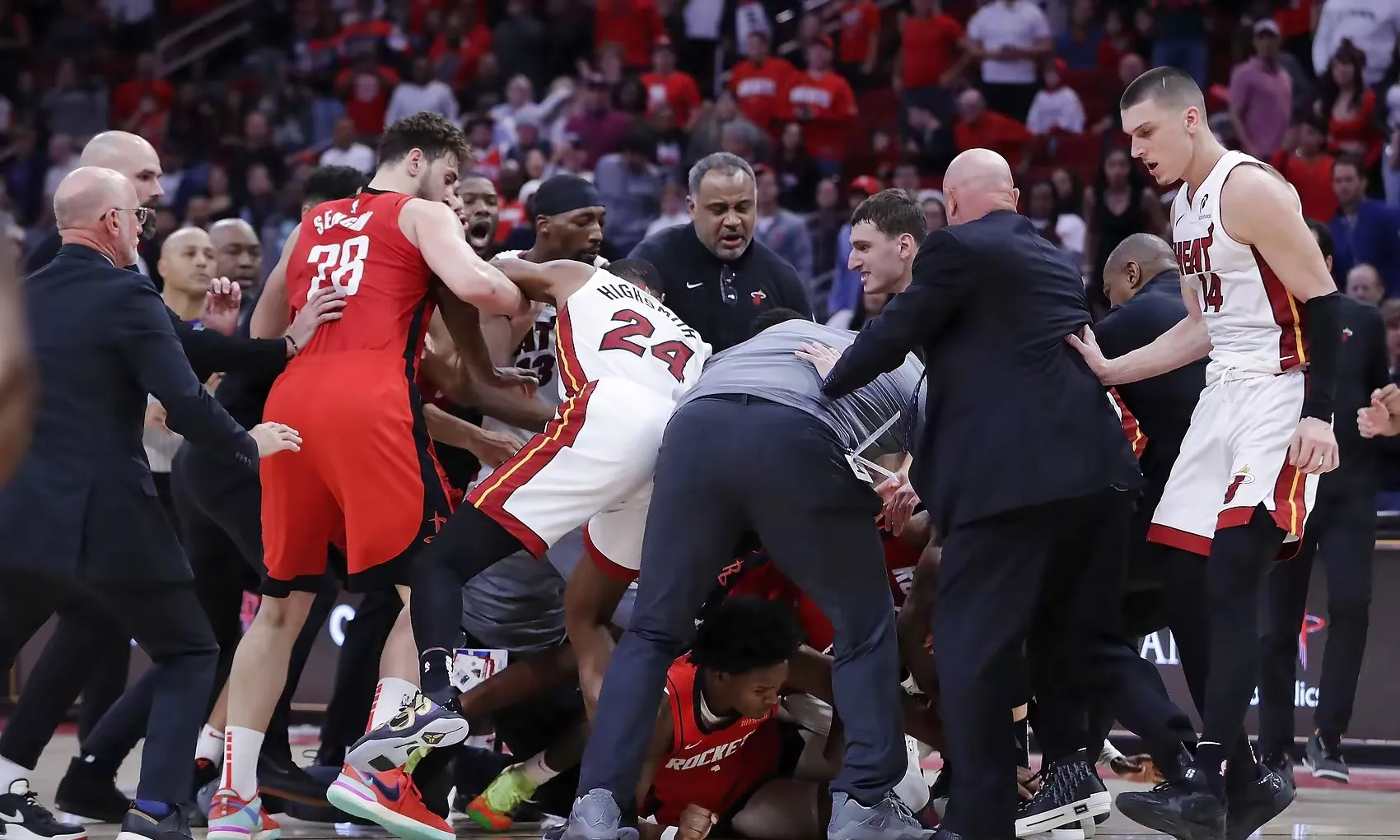 关于迈阿密热火发布备战花絮，清晨回应争议，欧篮联任务艰巨，细节决定成败的信息