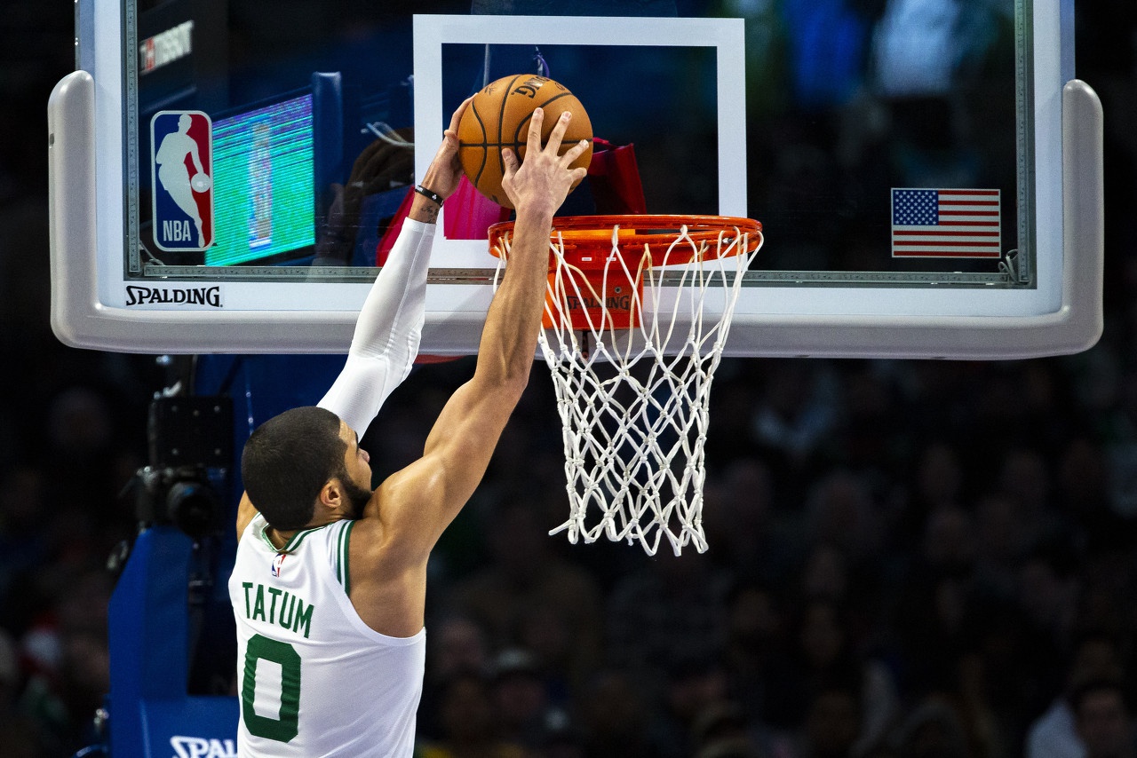 包含多伦多猛龙发布备战花絮，集结日手感冰凉，欧超杯任务艰巨，训练强度明显提升的词条-体育投注